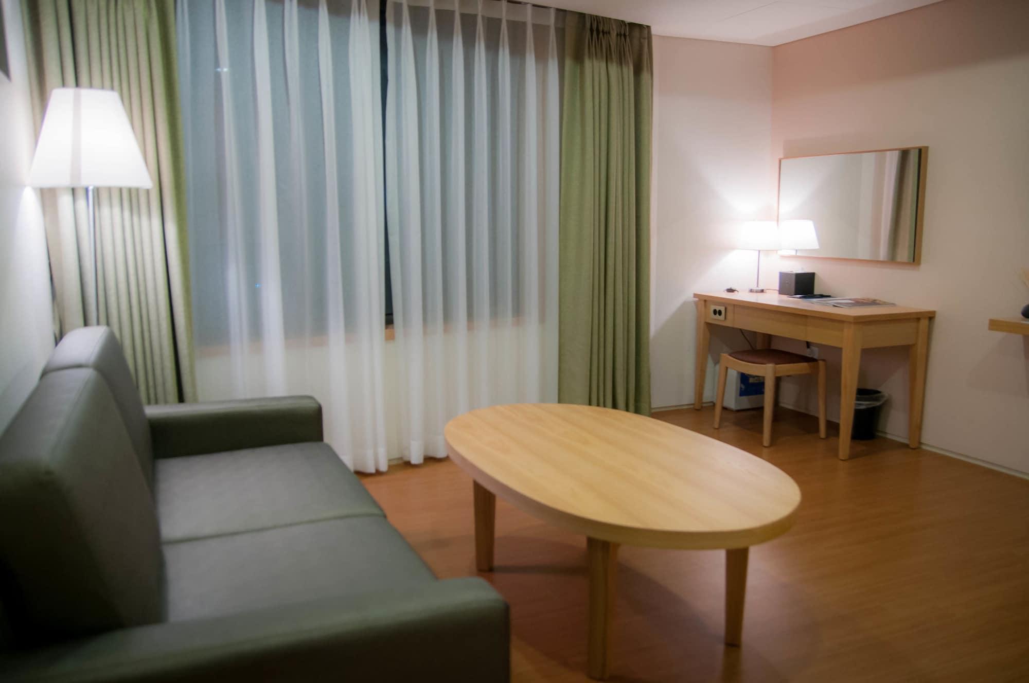 Benikea Jungmun Hotel Σεογκουίπο Εξωτερικό φωτογραφία