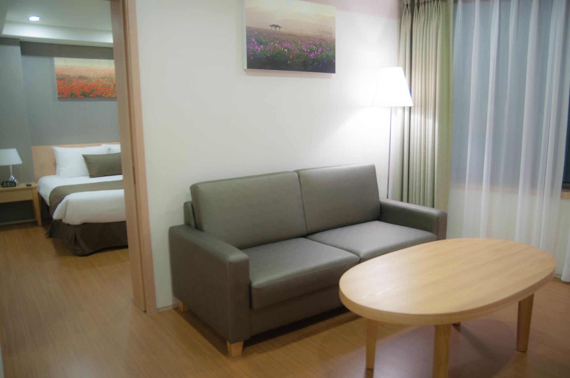 Benikea Jungmun Hotel Σεογκουίπο Εξωτερικό φωτογραφία