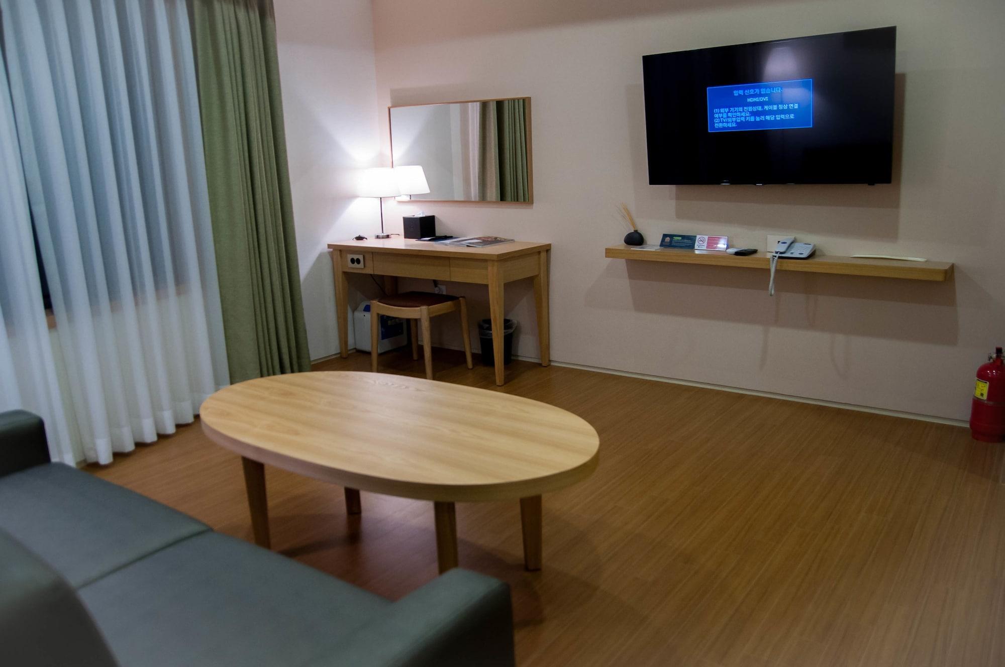 Benikea Jungmun Hotel Σεογκουίπο Εξωτερικό φωτογραφία